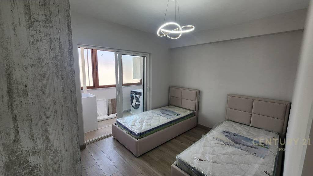 APARTAMENT 1+1 PER QIRA PAS GLOBE!
