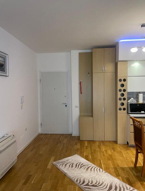 Apartament 2+1+2 me qera tek Kopshti Botanik