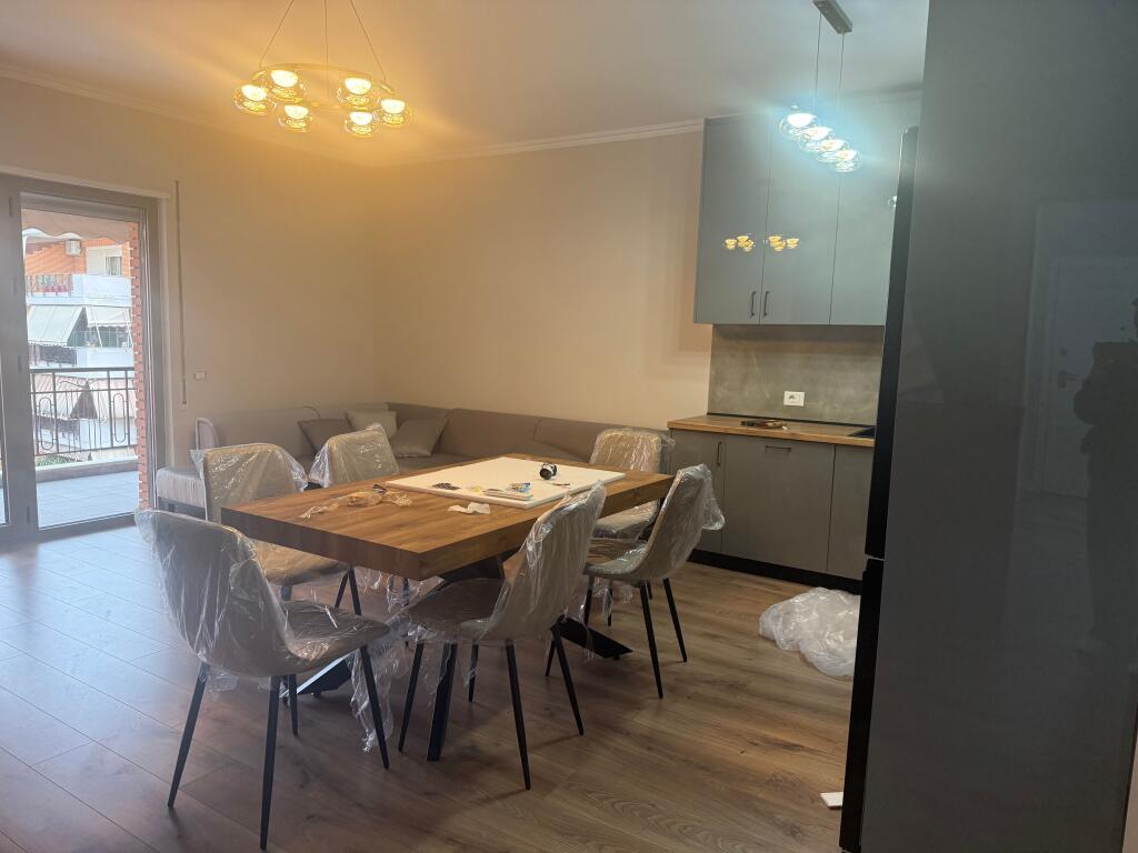 Apartament 2+1+2 ne Kompleksin Delijorgji