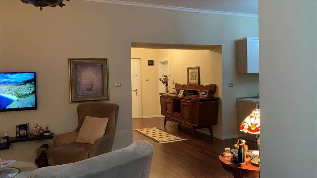 SHITEt APARTAMENT 2+1 &amp;  Garsionere prane Amabasades Amerikane