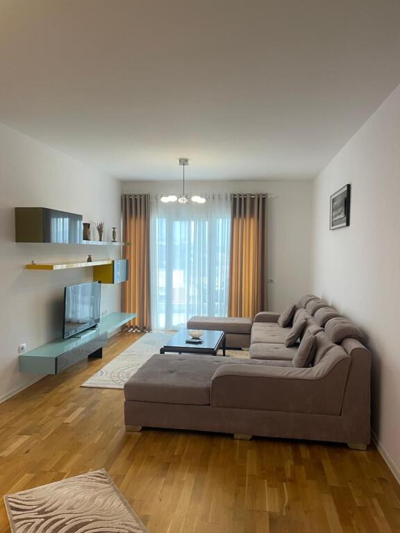 Apartament 2+1+2 me qera tek Kopshti Botanik