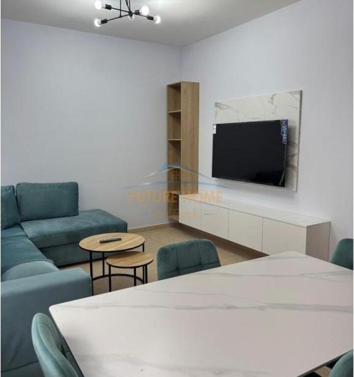 Qera, Apartament 1+1, Rruga 5 Maji, Tiranë