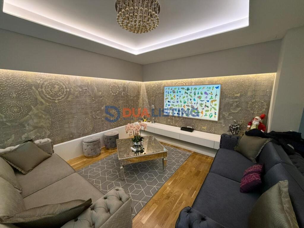 Apartament 3+1+2 ne shitje,tek Rruga Elbasanit!