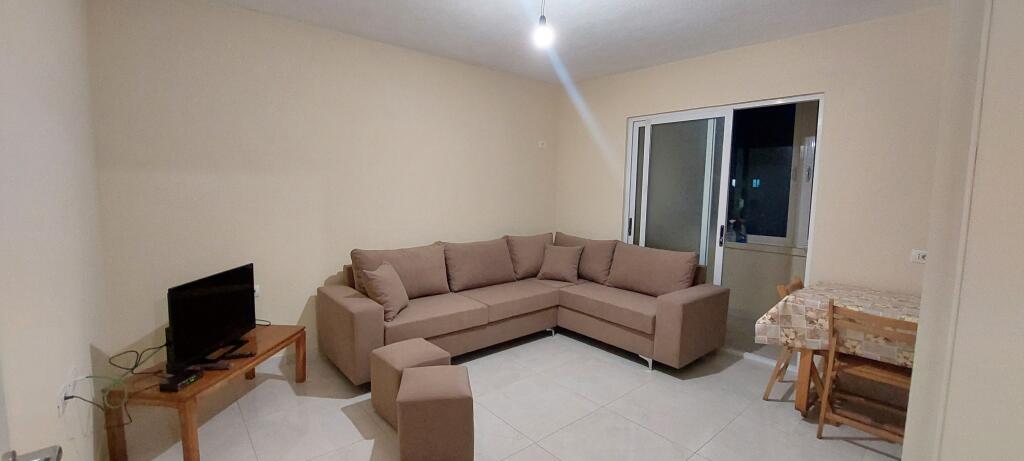Apartament 1+1 për qera Medreseja