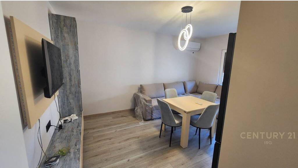 APARTAMENT 1+1 PER QIRA PAS GLOBE!
