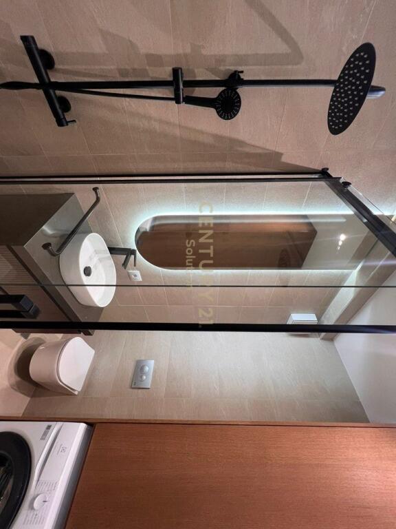 APARTAMENT 1+1 PER SHITJE PRANE PALLATIT ME SHIGJETA