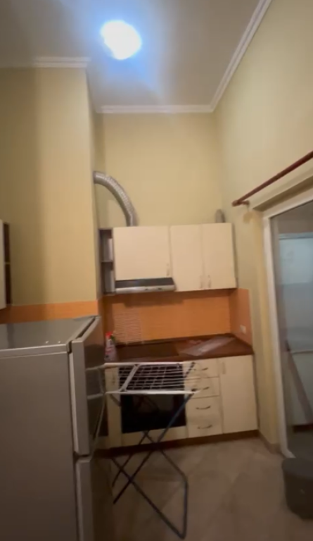 APARTAMENT ME QERA 1+1 RRUGA E DIBRES 45.000 LEKE