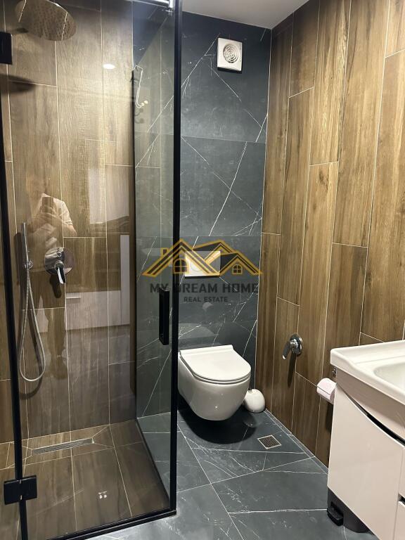 SHITET SUPER APARTAMENT 2+1+2 ME PAMJE DETI