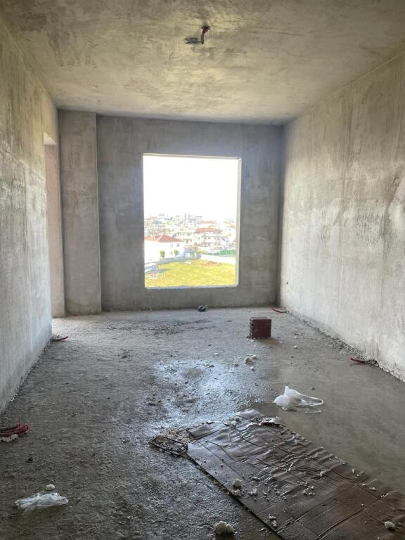 Shitet apartament 2+1,Paskuqan