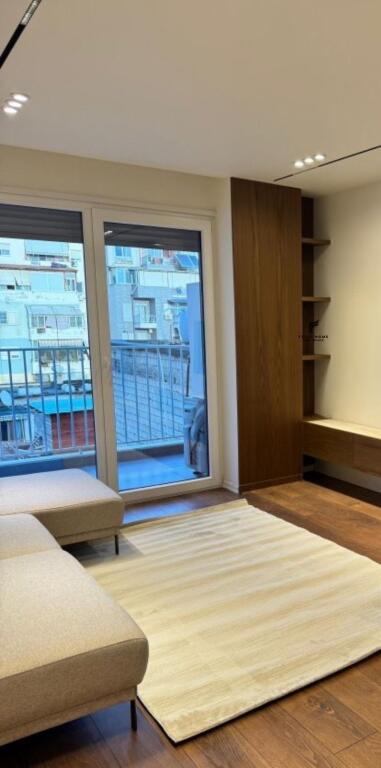 APARTAMENT ME QERA 1+1 XHAMLLIK 70.000 LEKE