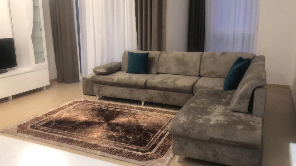 In Affitto Appartamento 2+1+1 Balcone