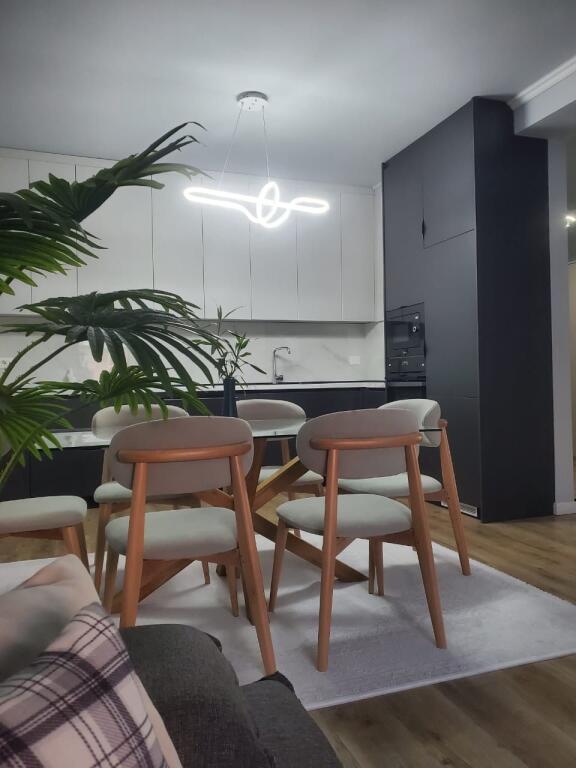 2+1,furnished dry lake,1400 euros,1 parking space