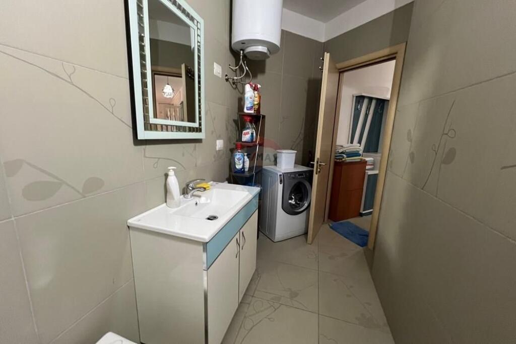 2+1 Apartment for Rent with Front Sea View &amp; Garage – Lungomare, Vlora (Oslo Area)