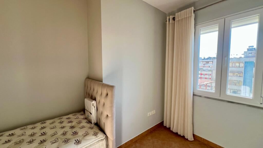 Me Qera : 2+1+ Kuzhine Vec📍Rruga e Kavajes ( 7 Min Larg Qendres🏃🏻‍♂️) - 75,000 Lek - S.95m² - 100% e Re E Pabanuar ✨