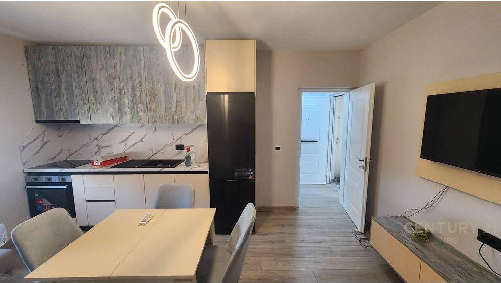 APARTAMENT 1+1 PER QIRA PAS GLOBE!
