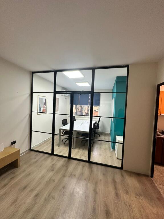 OFFICE FOR RENT 140 M2 BLOK 2,500 EURO