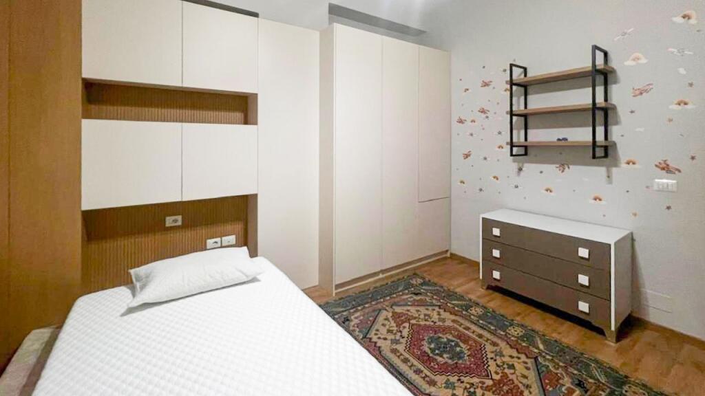 Appartamento 2+1+2 in affitto, Piazza Skenderbej