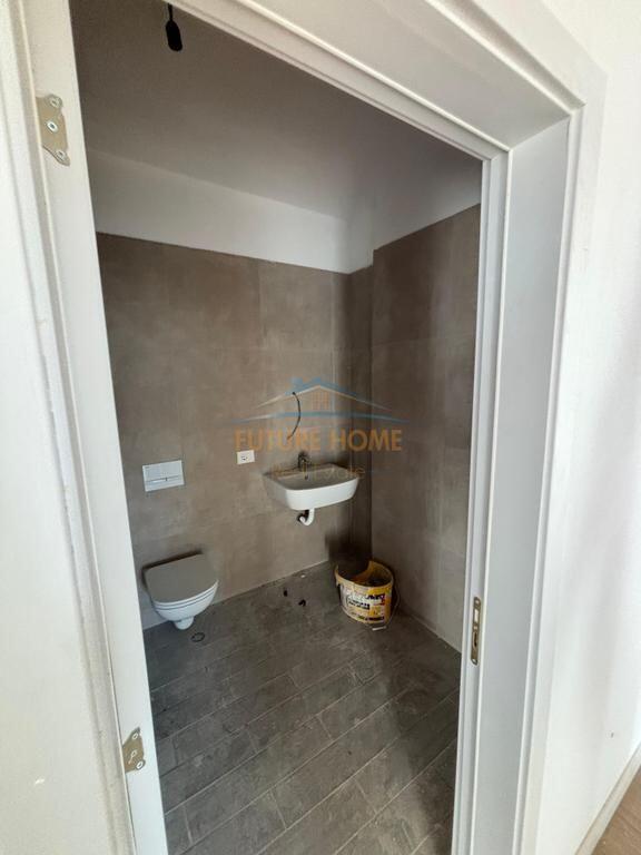 Qera, Ambient për Zyra , 5 Maji,Tiranë Prestige63070