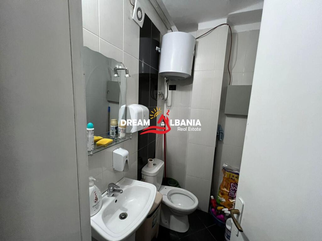 Ambjent me qera per zyra tek Pazari I Ri,Tirane (ID 42611230)