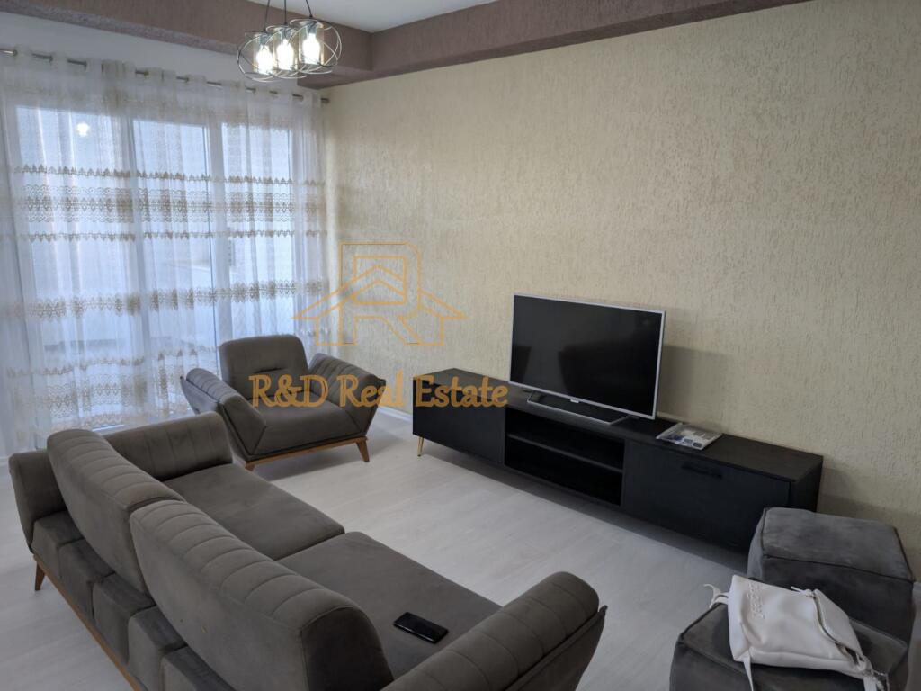 🏡 Jepet me qera apartament 2+1 + parkim – River Residence, Astir