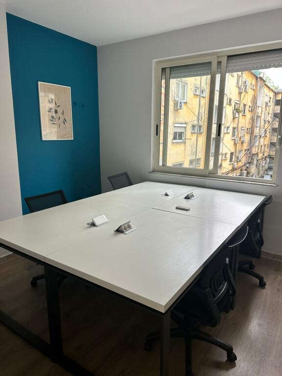 OFFICE FOR RENT 140 M2 BLOK 2,500 EURO