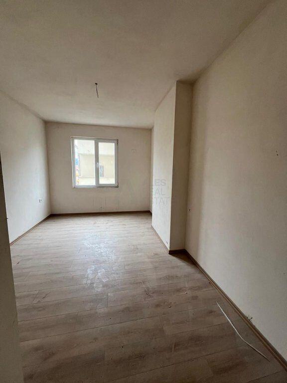 Apartament 2+1 për shitje në Kamëz