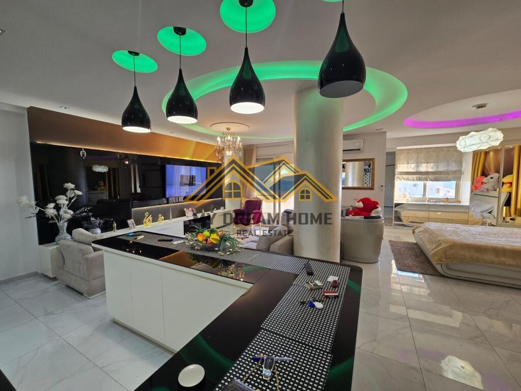 Shitet Super apartament 1+1+Garazhd i investuar, Plazh Durres.