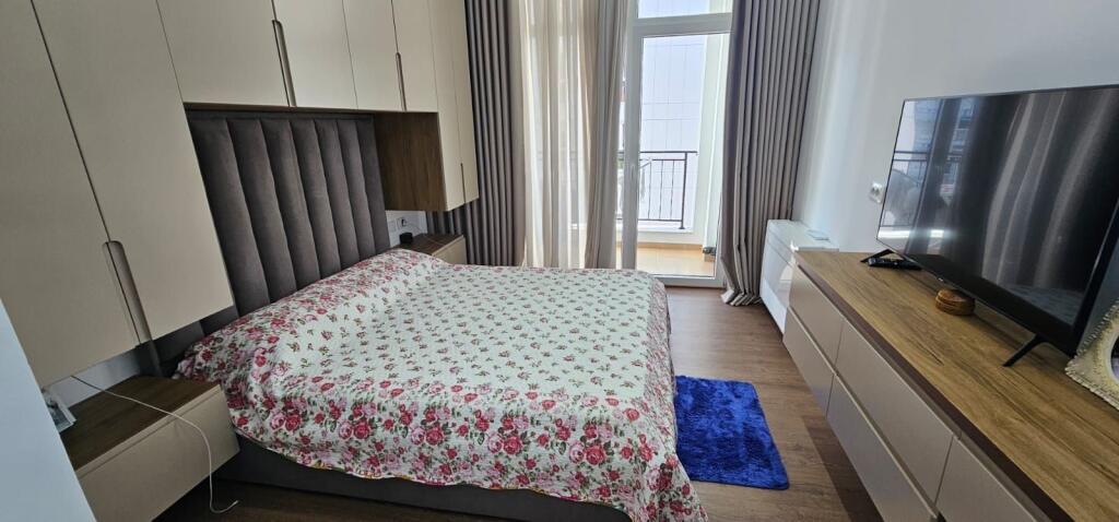 🏡 Shitet apartament 3+1 te Bulevardi i Ri