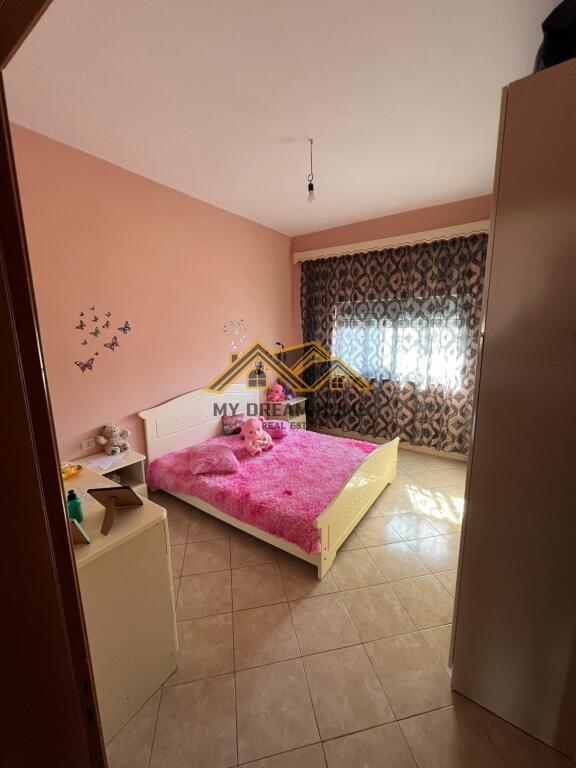 APARTAMENT 2+1 PER SHITJE TEK DREJTORIA E POLICISE!!