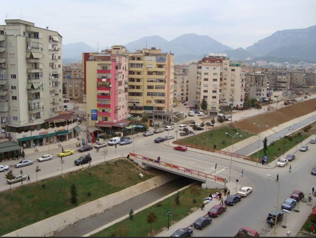 🏠 Jepet me Qera Apartament 2+1 ne Brryl , Me mobilim Fringo e Re