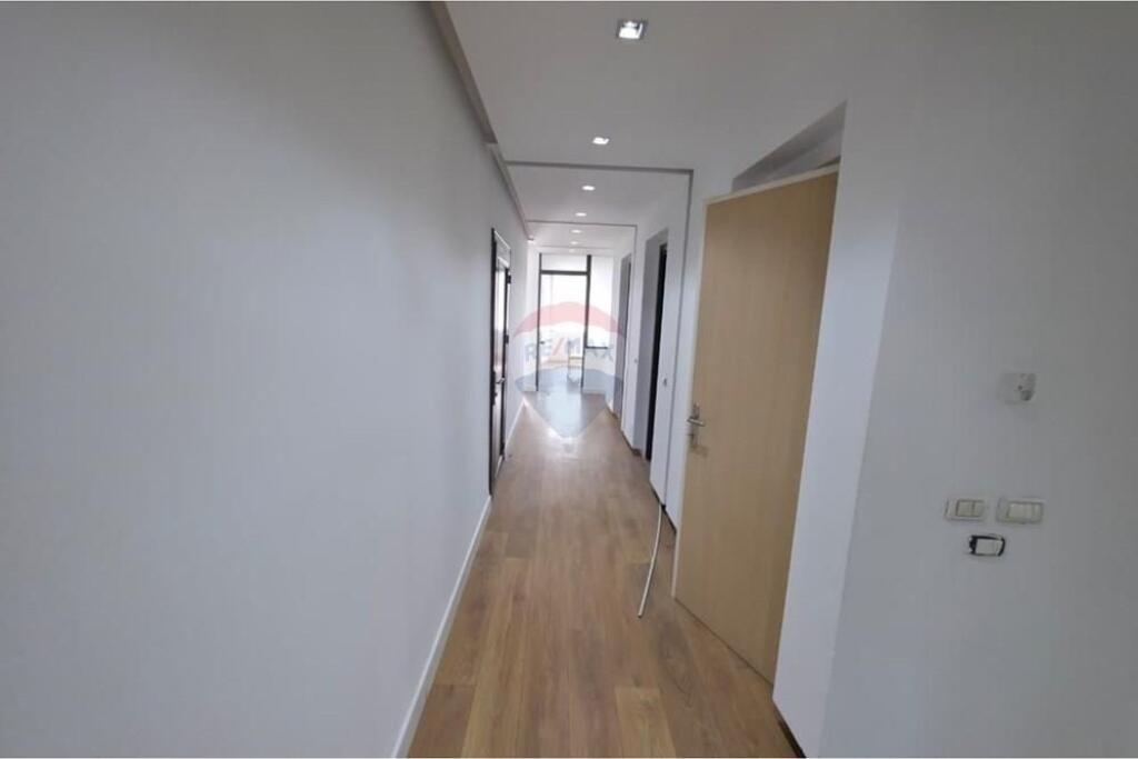 Ambjet per zyre te Bulevardi i Ri