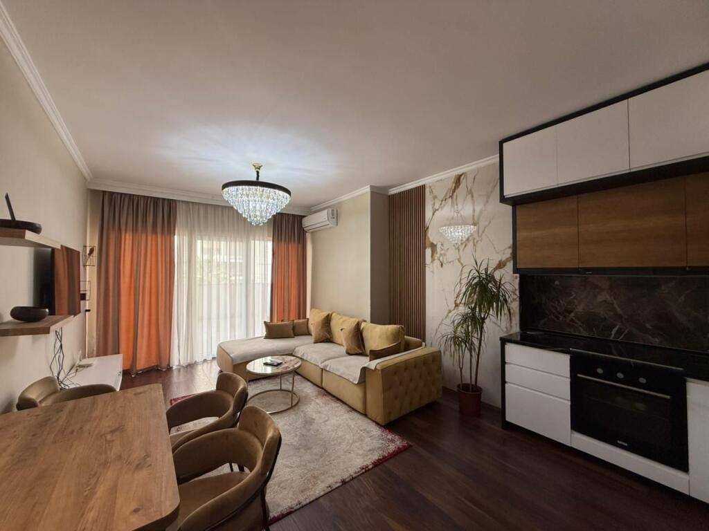 APARTAMENT ME QIRA, AFËR PLAZHIT, HOTEL VIVAS