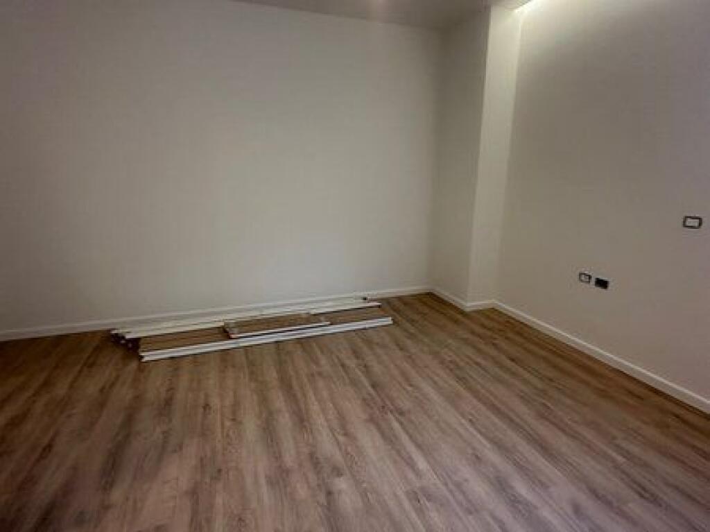 Shitet, Apartament 1+1, Pranë Maternitetit të Ri