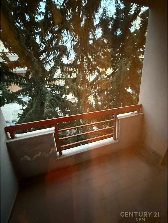 Apartament 2+1+2 Me Qira te Liqeni i Thatë, Colombo 2   700 € /Muaj