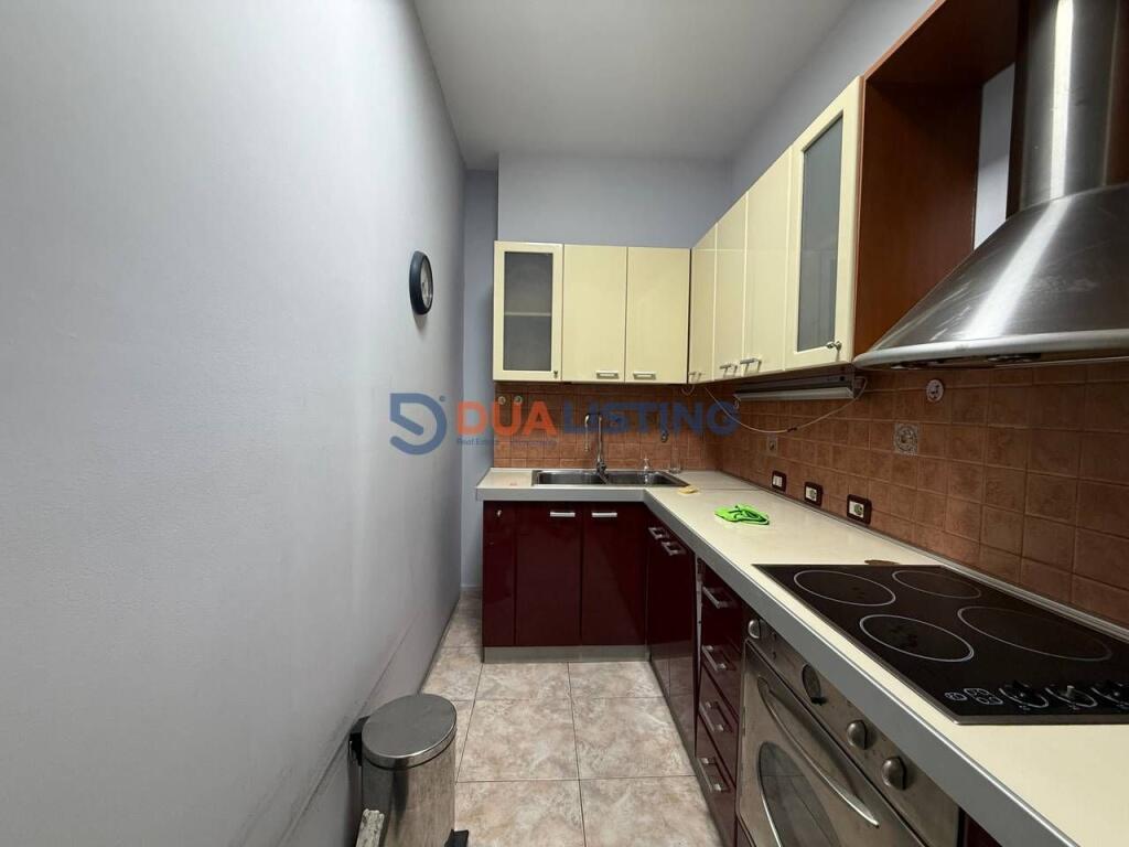 OFROJME PER QIRA AMBIENT PER ZYRA NE ZONEN E BLLOKUT!