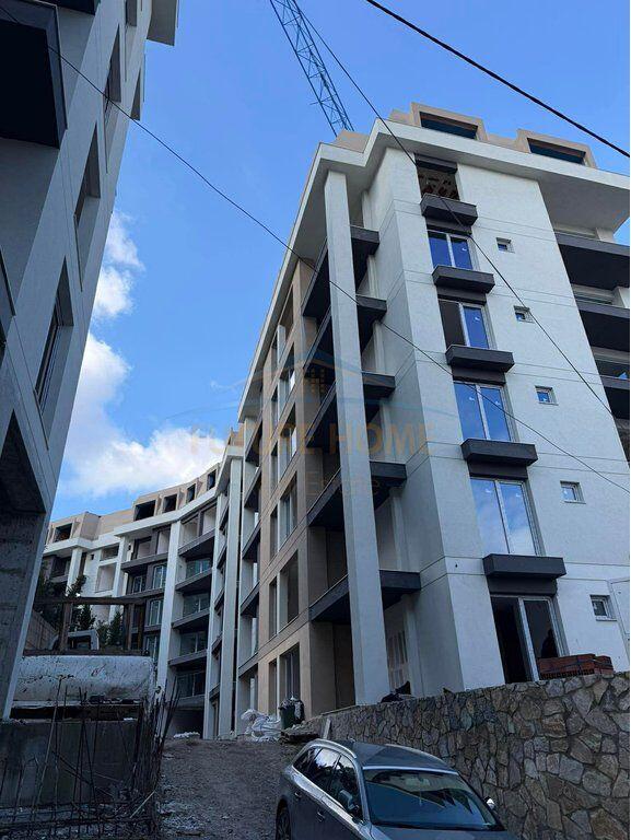 Shitet apartament 2+1+2 Palladium Residence Liqeni i Thate