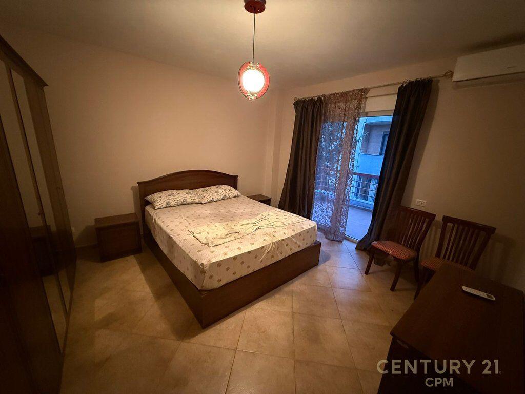 Apartament 2+1+2 Me Qira te Liqeni i Thatë, Colombo 2   700 € /Muaj