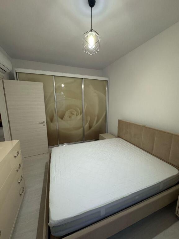 Jepet me qira 2+1+parkim River Residence Astir 700 mije leke