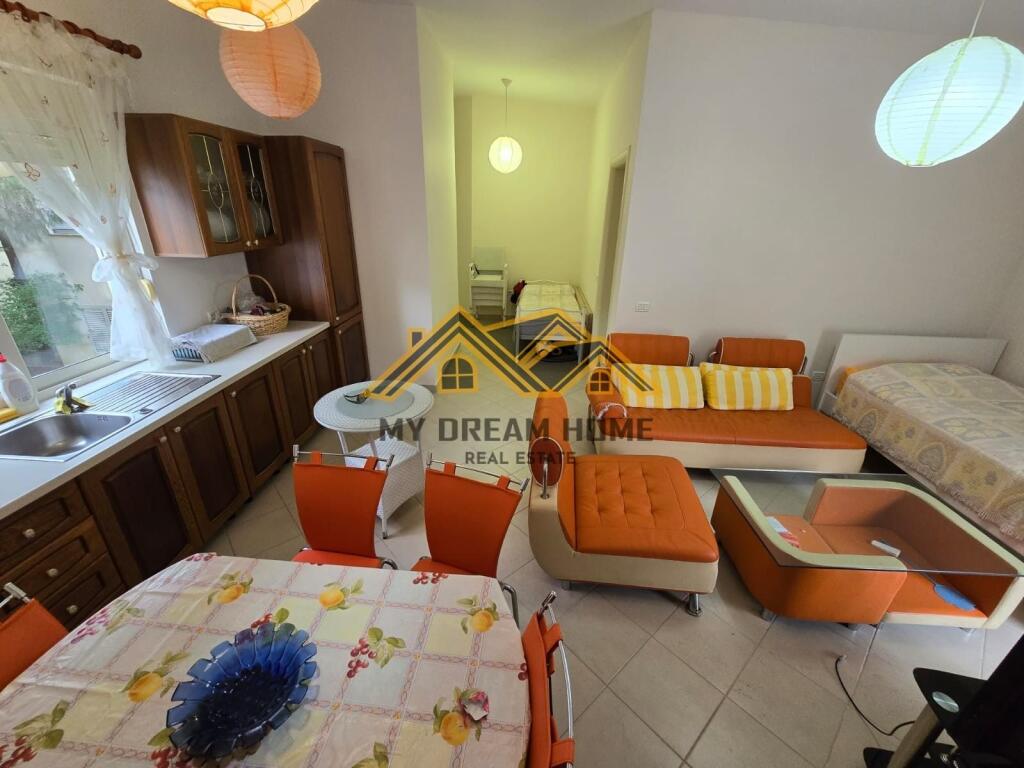 Shitet Apartament 1+1 +Verand tek Kompleksi Lura 1 Gjiri i Lalzit!