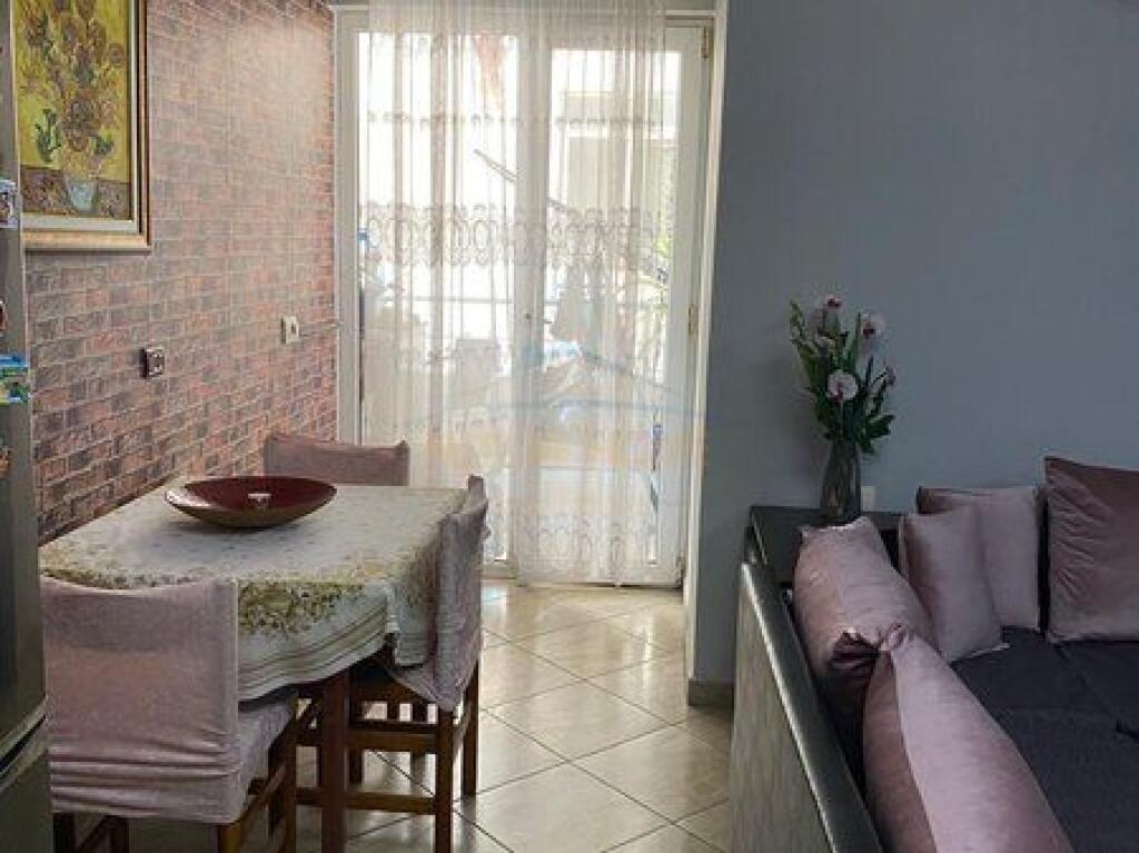 In vendita , Appartamento 2+1 , Fresku , Tirana