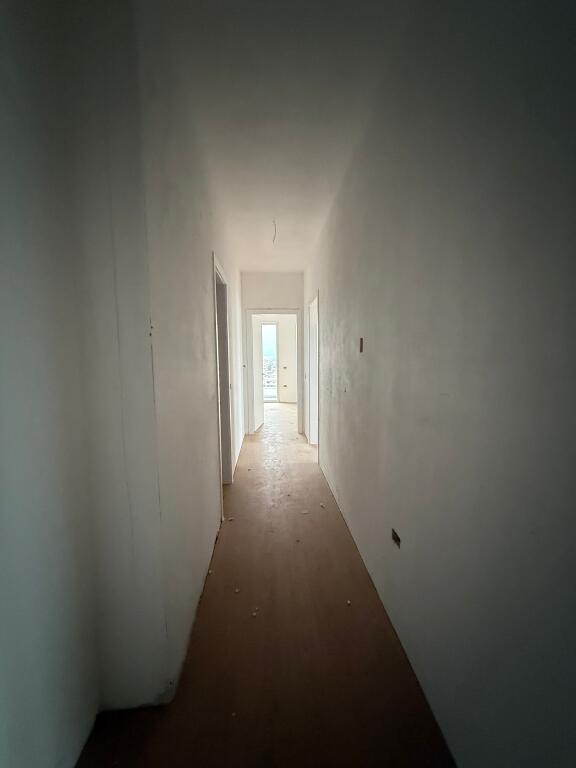 Apartament 2+1+2, per Shitje univers city