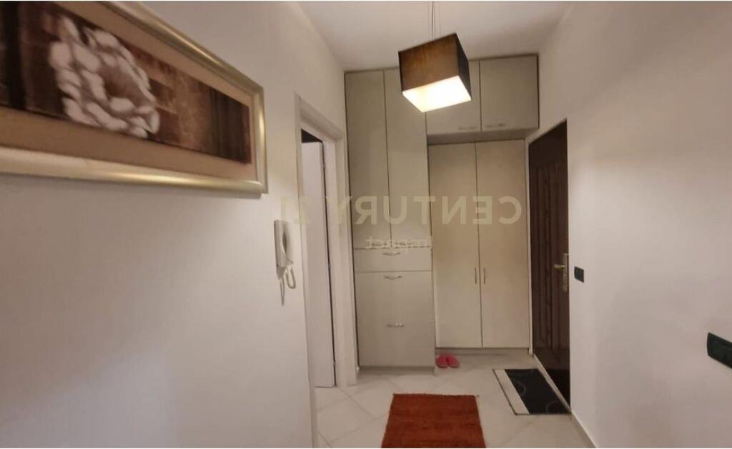 Appartamento 1+1 con 2 posti auto in affitto a VILA L