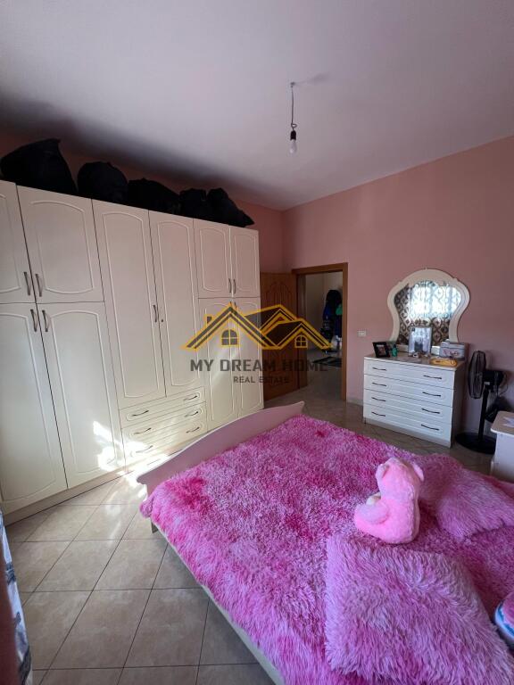 APARTAMENT 2+1 PER SHITJE TEK DREJTORIA E POLICISE!!