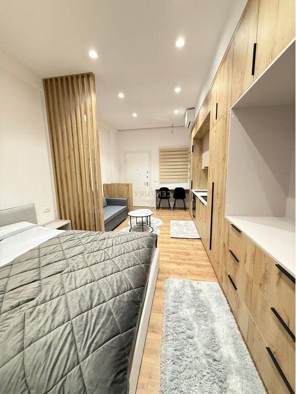 Jepet me qira garsoniere super e investuar në Fresk 370 € /Muaj