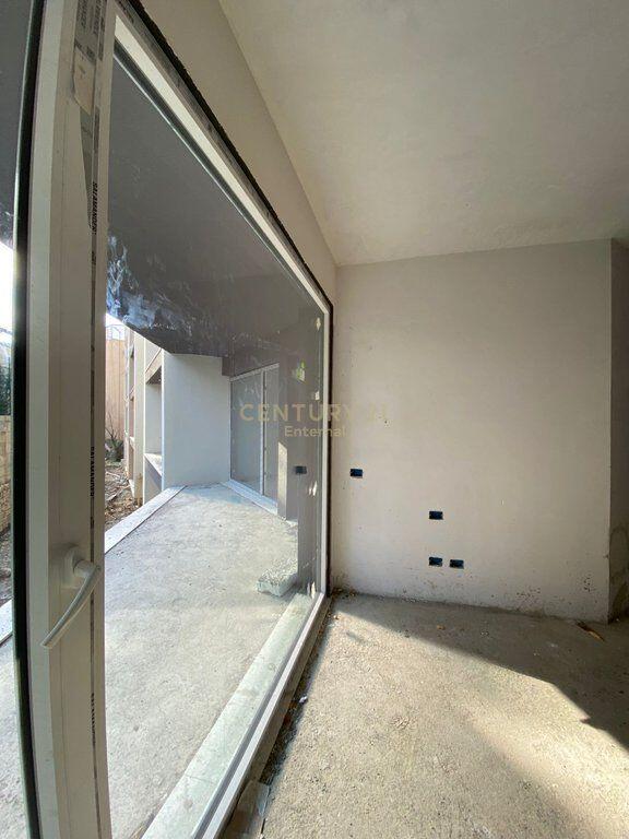 Apartament 2+1 Për Shitje tek Liqeni i Thatë