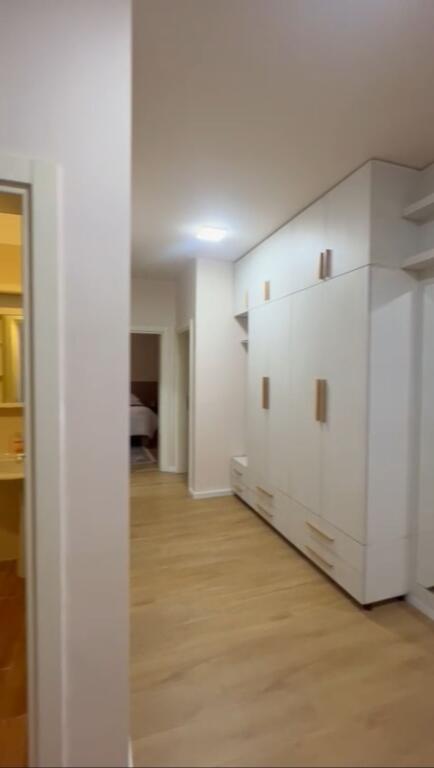 Shitet apartament 2+1+2 tualete te Rruga Fortuzi !!