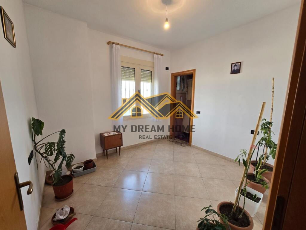 SHITET APARTAMENT 2+1 NE QENDER TE DURRESIT TEK GJYKATA!