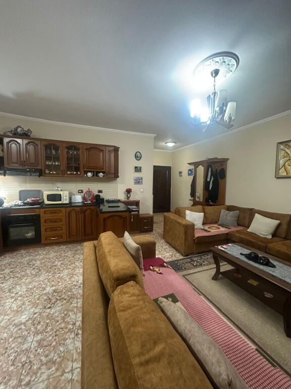 Apartament ne shitje 2+1