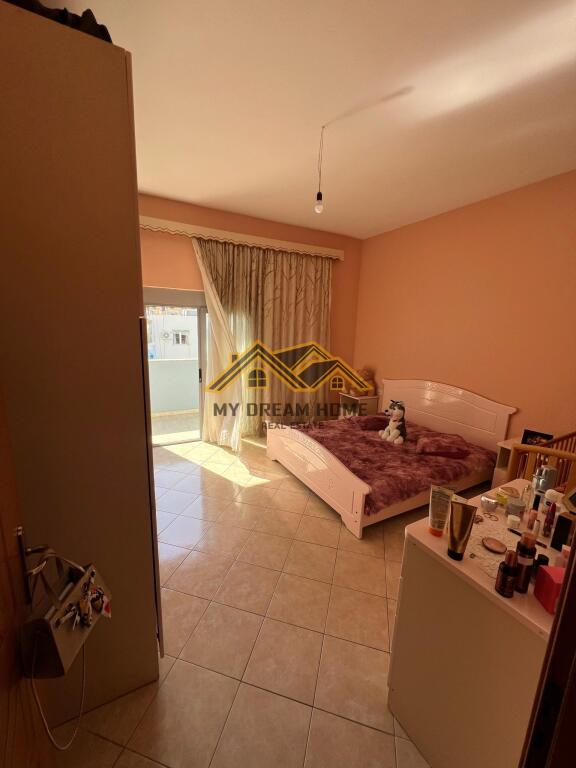 APARTAMENT 2+1 PER SHITJE TEK DREJTORIA E POLICISE!!