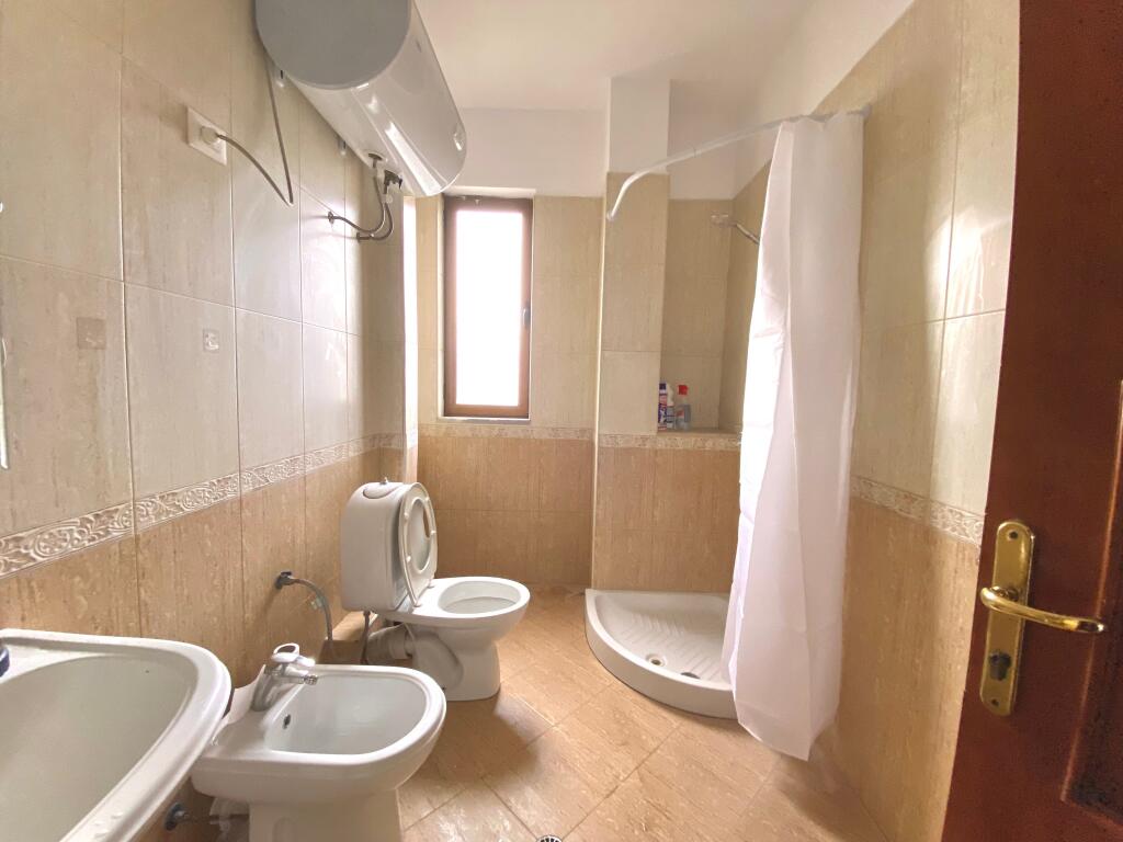 Apartament 2+1 me qira Laprake